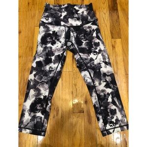 Lululemon Cropped Legging